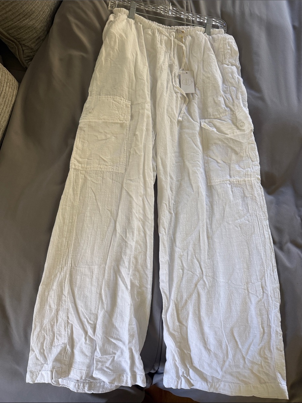 Lightweight White Wide-Leg Cargo Pants